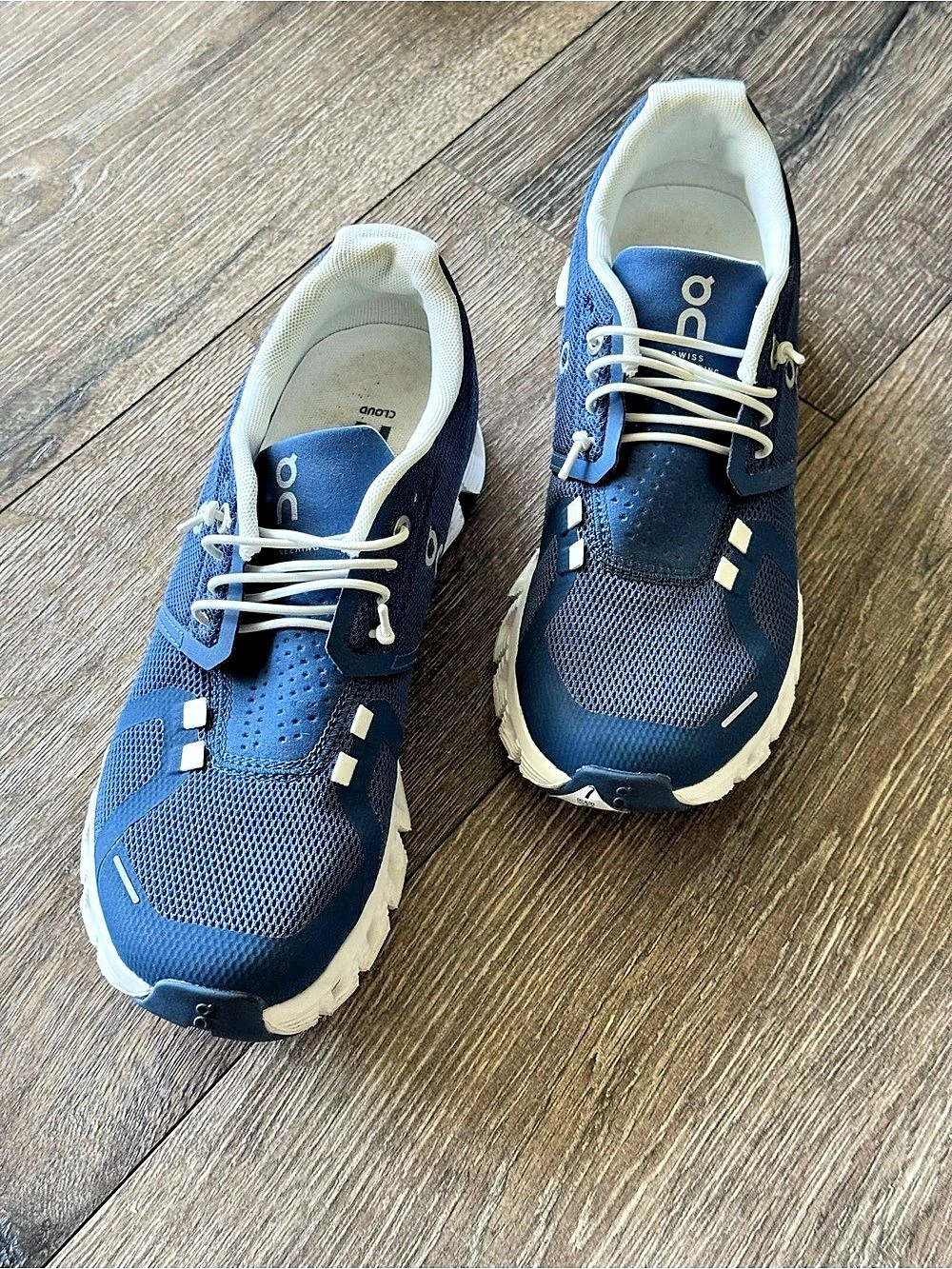 On Cloudswift Women's Athletic Shoes US 7 Blue & White